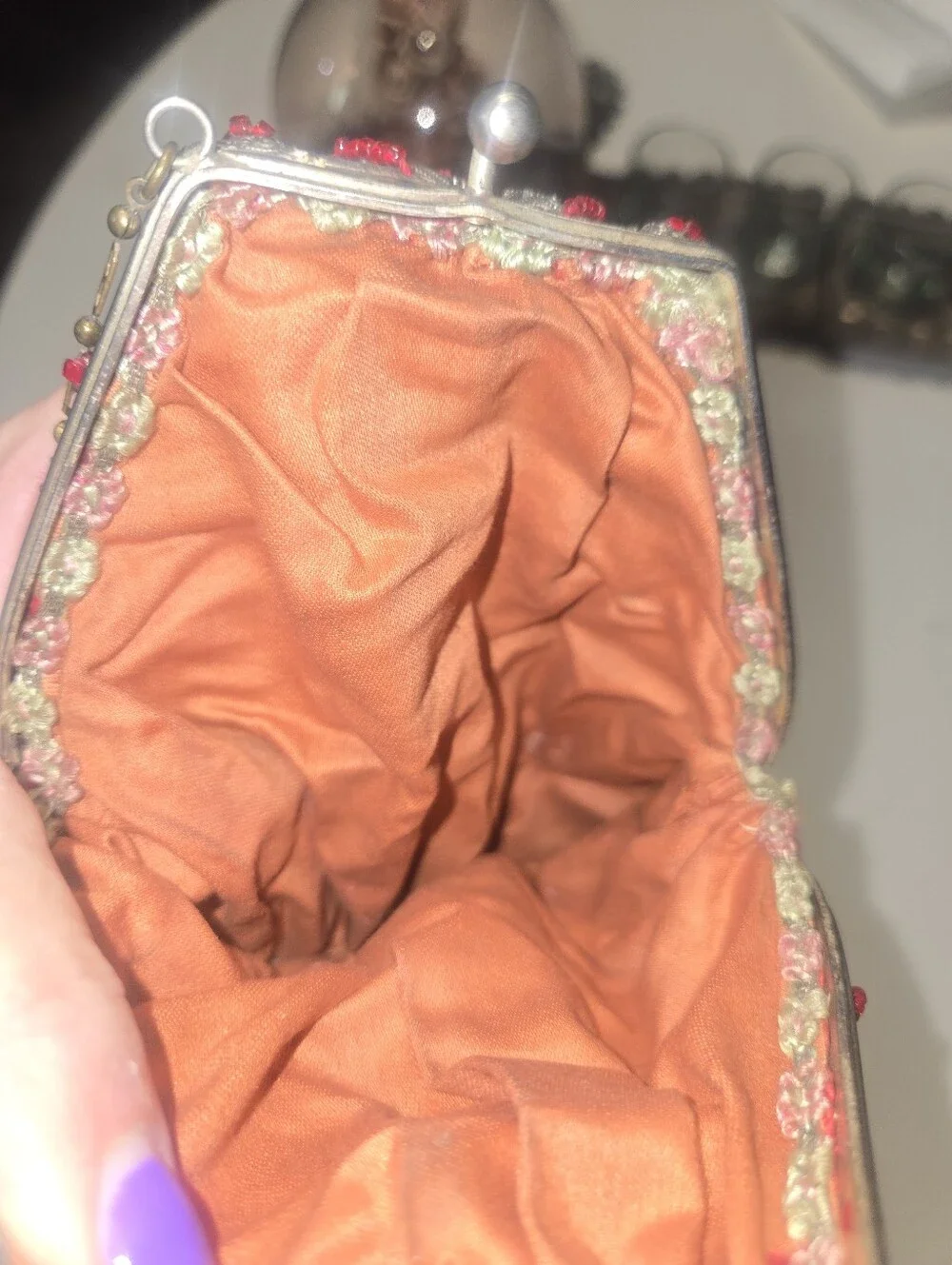 Vintage Red Beaded Purse. Excellent Condition. All Parts Work. No Rips Or Tears!